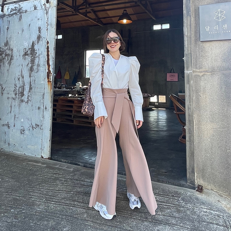 Bell wide PANTS - BEIGE, BLACK