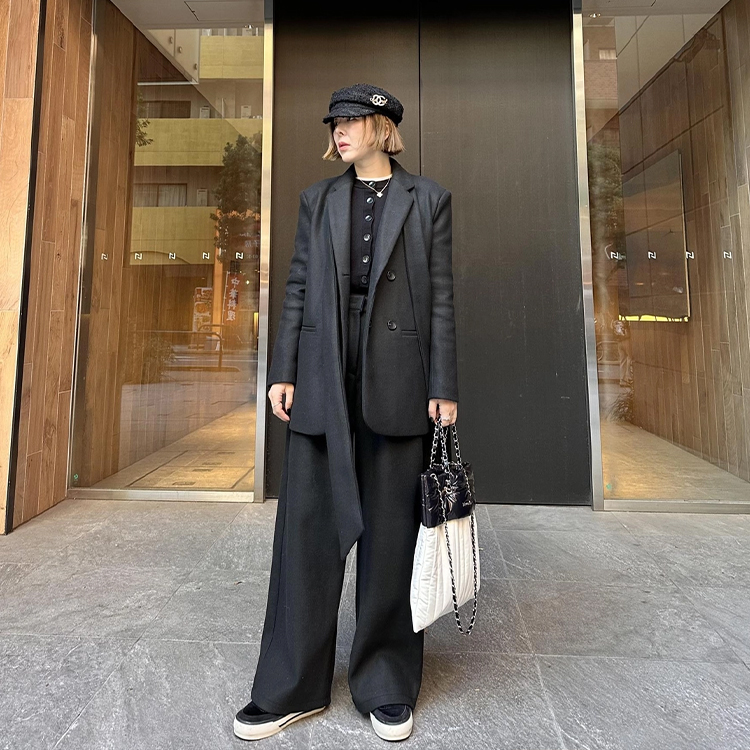 BANDING WIDE TUCK PANTS- BLACK