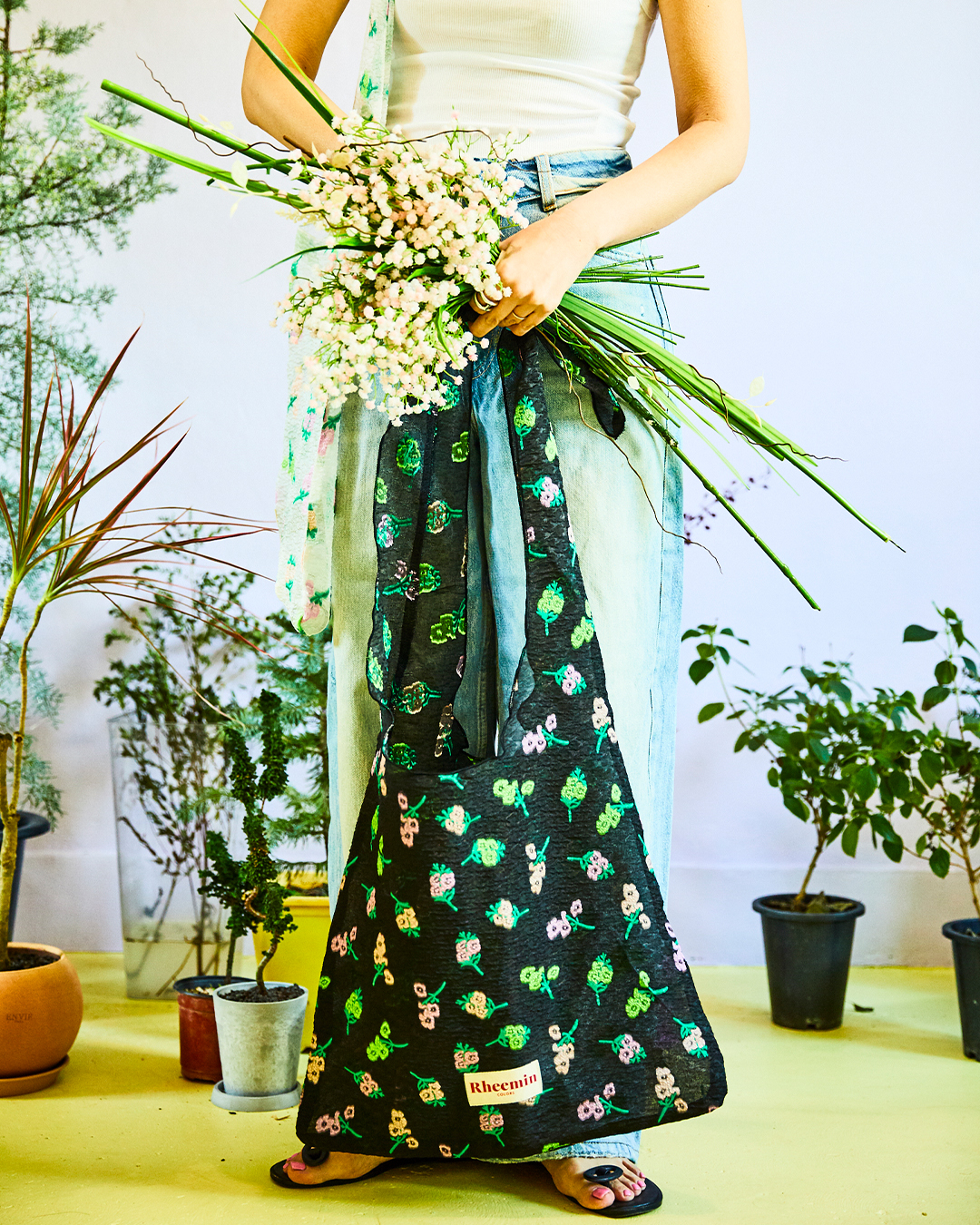 JACQUARD FLOWER SHOULDER